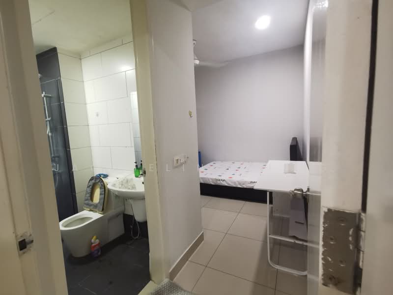 Servis Apartment untuk Dijual di Univ 360 Place - Jacqueline Zheng - Bathroom - PropertyGuru.com.my
