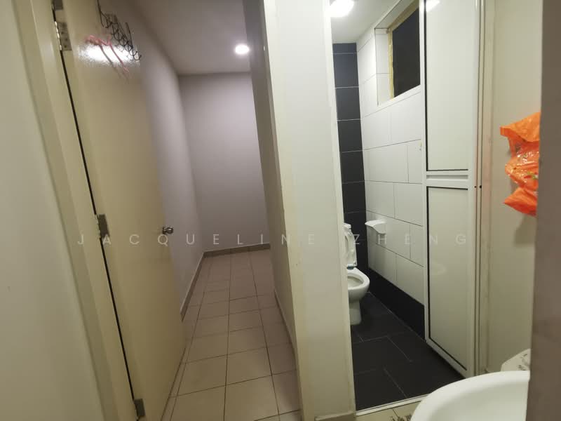 Servis Apartment untuk Dijual di Univ 360 Place - Jacqueline Zheng - Bathroom - PropertyGuru.com.my