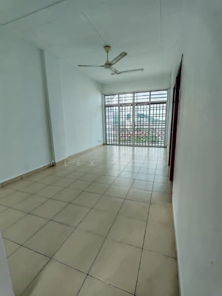 Pangsapuri untuk Dijual di Saujana Damai - Alex Wong - Living Room - PropertyGuru.com.my