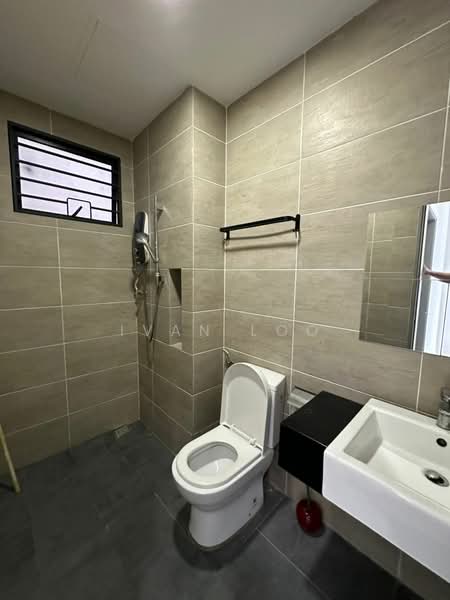 Kondominium untuk Dijual di Legend Heights - Ivan Loo - Bathroom - PropertyGuru.com.my