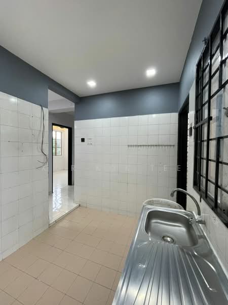 Apartment for Rent at Baiduri Apartment - Kor Kok Tee - Kitchen - PropertyGuru.com.my