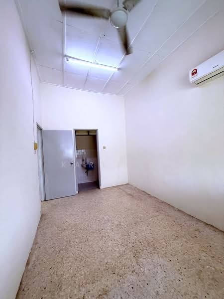 1-storey Terraced House for Sale in Taman Munsyi Ibrahim (Johor Bahru) - Karl Lim - Interior - PropertyGuru.com.my