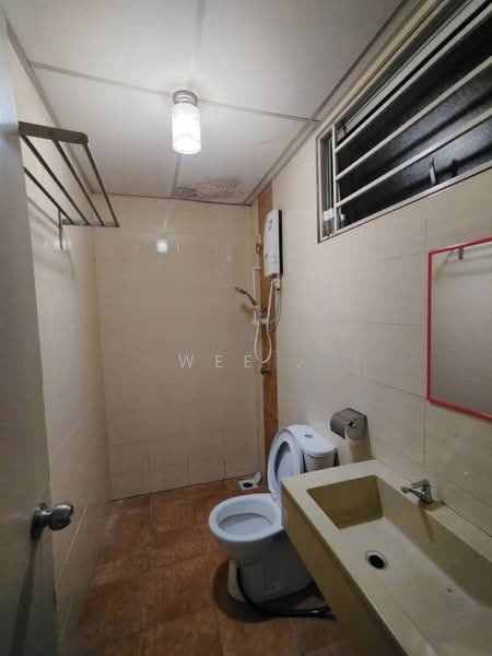 Kondominium untuk Dijual di Platinum Lake PV 13 - Wee . - Bathroom - PropertyGuru.com.my