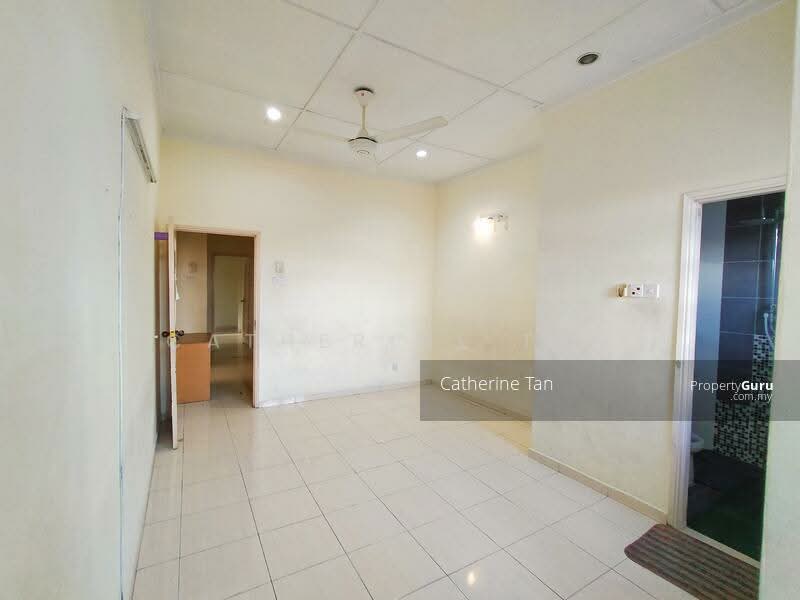 2-storey Terraced House for Sale in Usj 9 (Subang Jaya) - Catherine Tan - Living Room - PropertyGuru.com.my