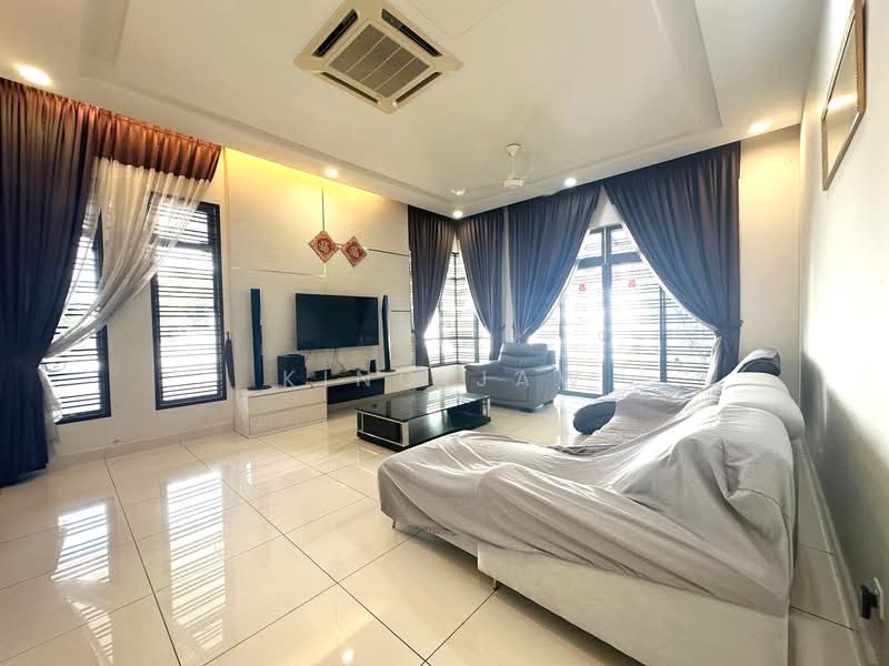 Rumah Berkembar untuk Dijual di Taman Impian Emas (Skudai) - Kino Jaw - Living Room - PropertyGuru.com.my