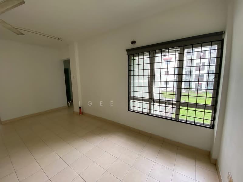 Apartment for Sale at Pangsapuri Randa - Yigee Heng - Living Room - PropertyGuru.com.my