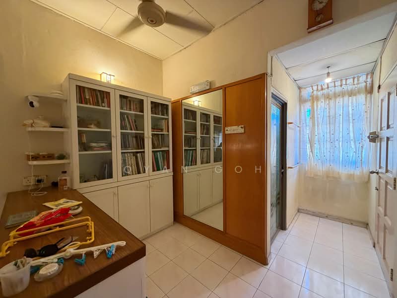 Terraced House for Sale in Island Glades (Jelutong) - Qyan Goh - Study - PropertyGuru.com.my