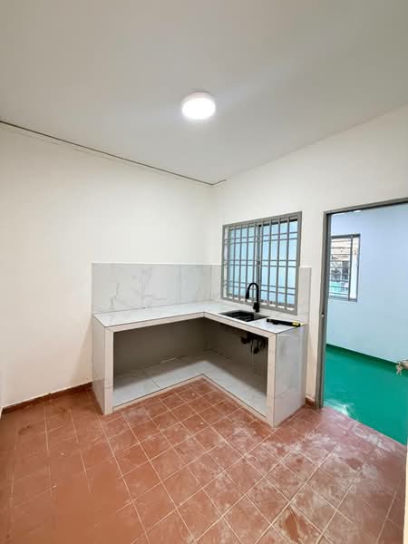 Rumah Teres 2 Tingkat untuk Dijual di Taman Kota Masai (Pasir Gudang) - Win Lim - Kitchen - PropertyGuru.com.my