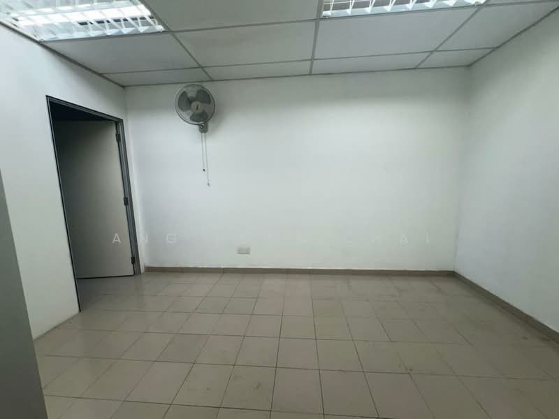 Semi-D Factory for Rent in Taman Desa Cemerlang (Ulu Tiram) - Ang Boon Chai - Interior - PropertyGuru.com.my