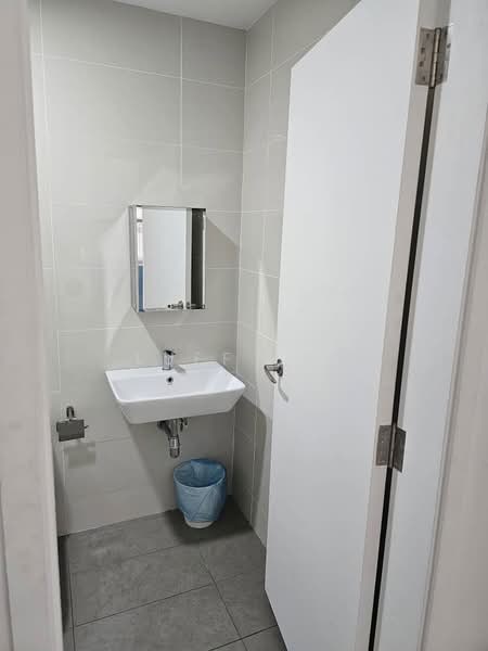 Servis Apartment untuk Disewa di Continew - Luff Lee - Bathroom - PropertyGuru.com.my