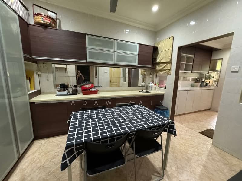 2-storey Terraced House for Sale in Bukit Jelutong (Shah Alam) - Adaw Zain - Kitchen - PropertyGuru.com.my