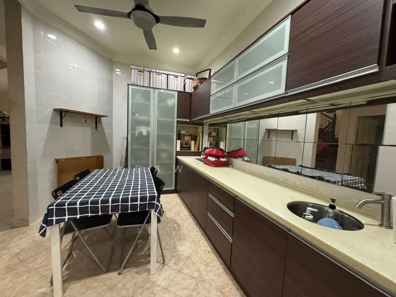 2-storey Terraced House for Sale in Bukit Jelutong (Shah Alam) - Adaw Zain - Kitchen - PropertyGuru.com.my
