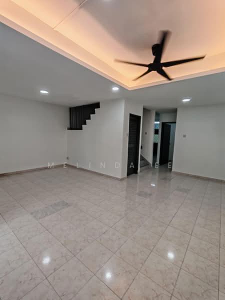 Rumah Teres 2 Tingkat untuk Dijual di Taman Desa Cemerlang (Ulu Tiram) - Melinda Ee - Living Room - PropertyGuru.com.my