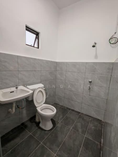 Rumah Teres 2 Tingkat untuk Dijual di Taman Desa Cemerlang (Ulu Tiram) - Melinda Ee - Bathroom - PropertyGuru.com.my