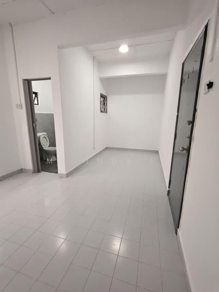 Rumah Teres 2 Tingkat untuk Dijual di Taman Desa Cemerlang (Ulu Tiram) - Melinda Ee - Bathroom - PropertyGuru.com.my
