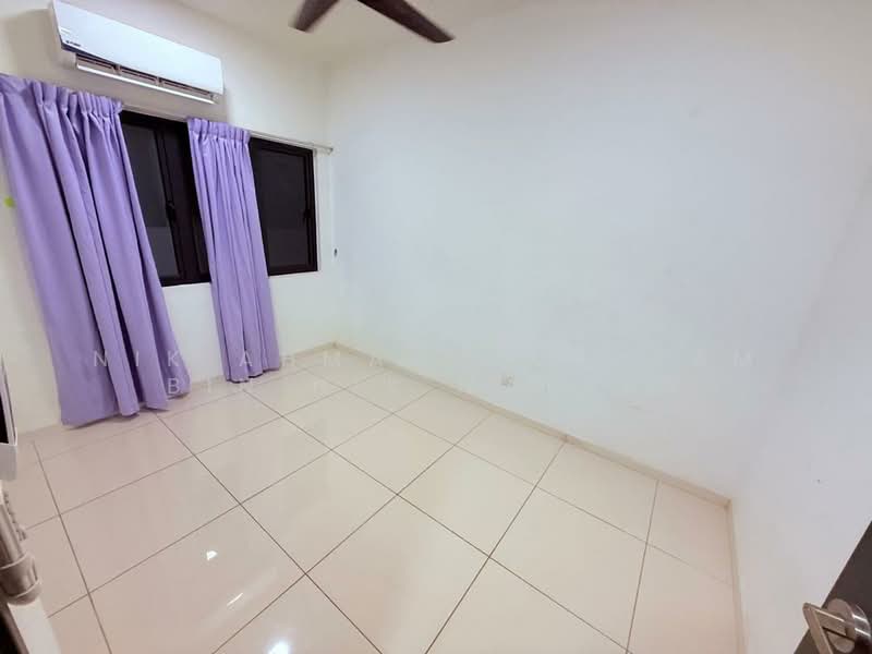 Servis Apartment untuk Disewa di Emira Residence - Nik Ahmad Muazzam Bin Nik Mazlan - Bedroom - PropertyGuru.com.my