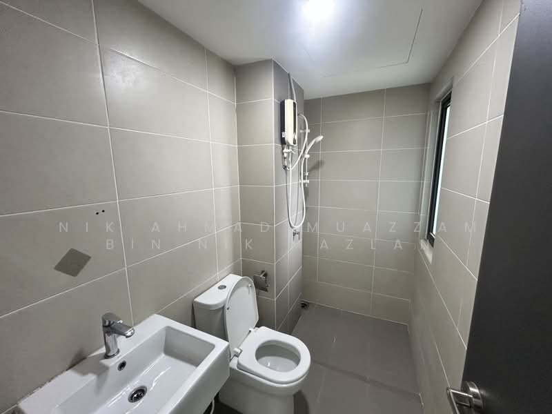 Service Residence for Rent at Emira Residence - Nik Ahmad Muazzam Bin Nik Mazlan - Bathroom - PropertyGuru.com.my
