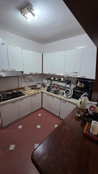 Townhouse for Sale in Jalan Klang Lama (Old Klang Road) (Kuala Lumpur) - Ken Toh - Kitchen - PropertyGuru.com.my