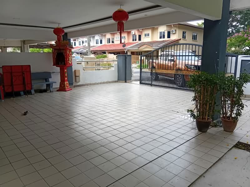 2-storey Terraced House for Sale in Rawang Perdana 2 (Rawang) - SK Luk - Exterior - PropertyGuru.com.my