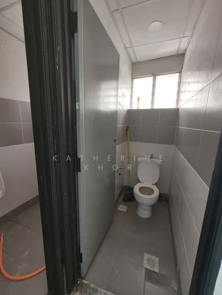 Pejabat untuk Disewa di Tanjung Tokong (Penang) - Katherine Khor - Bathroom - PropertyGuru.com.my