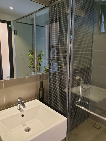 Apartment for Sale at V Residence Suites @ Sunway Velocity - Billy Tan - Bathroom - PropertyGuru.com.my