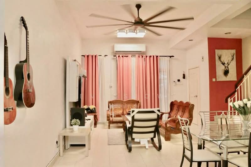 Rumah Teres 2 Tingkat untuk Dijual di Bandar Pulai Jaya (Kulai) - Eva Siow - Living Room - PropertyGuru.com.my