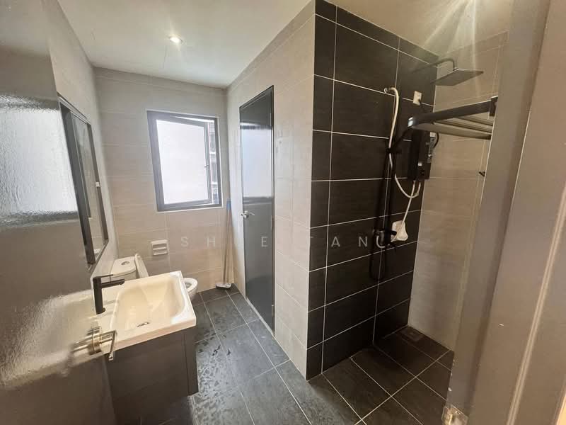 Service Residence for Rent at Imperial / Cornell Suites @ EduSentral - Shue Tan - Bathroom - PropertyGuru.com.my