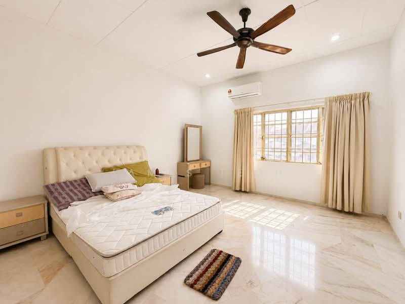 Rumah Teres 2 Tingkat untuk Dijual di Taman Saga (Klang) - James Teoh - Bedroom - PropertyGuru.com.my