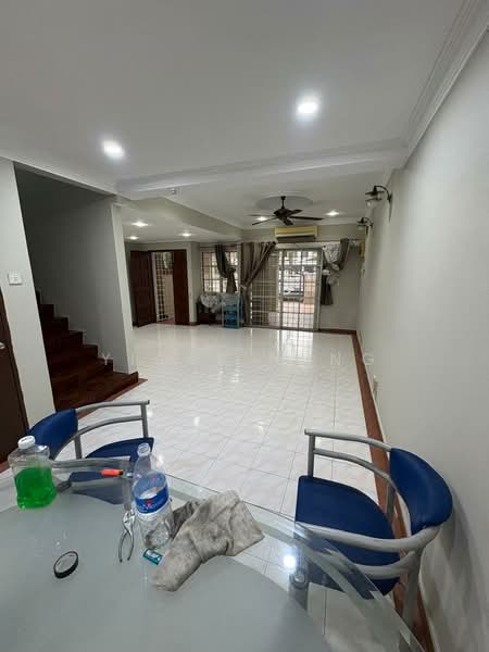 Terraced House for Rent in Kota Kemuning (Shah Alam) - Yigee Heng - Living Room - PropertyGuru.com.my