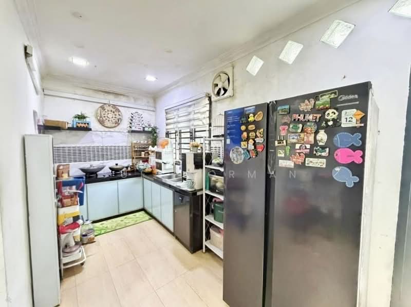 Rumah Teres 1 Tingkat untuk Dijual di Taman Rinting (Masai) - Sufi Norman - Kitchen - PropertyGuru.com.my
