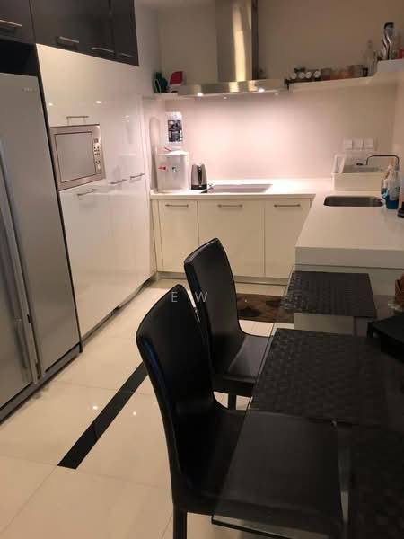 Servis Apartment untuk Disewa di Gateway Kiaramas Residences - Kew . - Kitchen - PropertyGuru.com.my