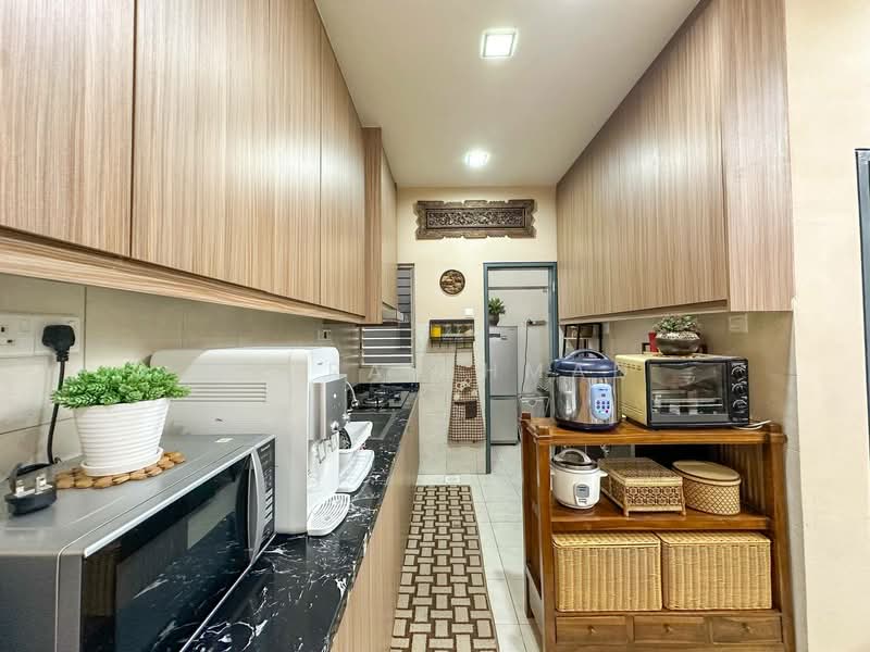Condominium for Sale at Lakefront Homes - Azira Ahmad - Kitchen - PropertyGuru.com.my