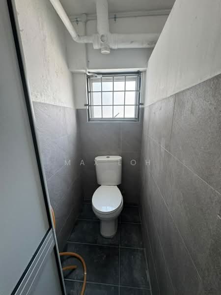 Kilang untuk Disewa di Taman Desa Cemerlang (Ulu Tiram) - Max Loh - Bathroom - PropertyGuru.com.my