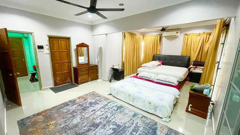 Rumah Berkembar untuk Dijual di Shah Alam (Selangor) - Zaffur Nazri - Bedroom - PropertyGuru.com.my