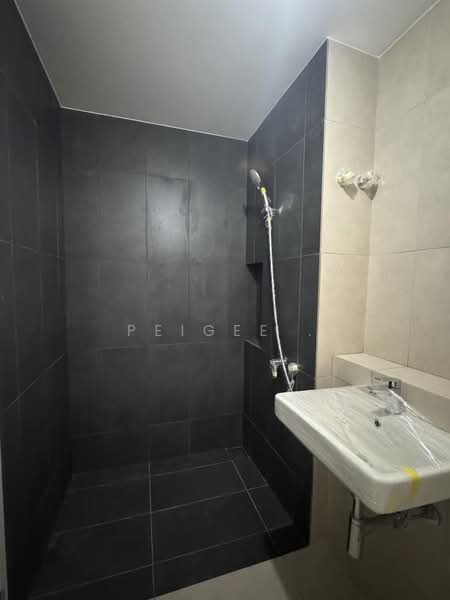 Rumah Teres 2 Tingkat untuk Dijual di Taman Melawati (Ulu Kelang) - PeiGee . - Bathroom - PropertyGuru.com.my
