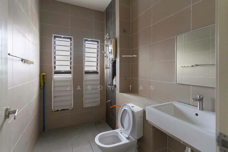 Rumah Teres untuk Disewa di Bandar Bukit Raja (Klang) - Jason Tan - Bathroom - PropertyGuru.com.my