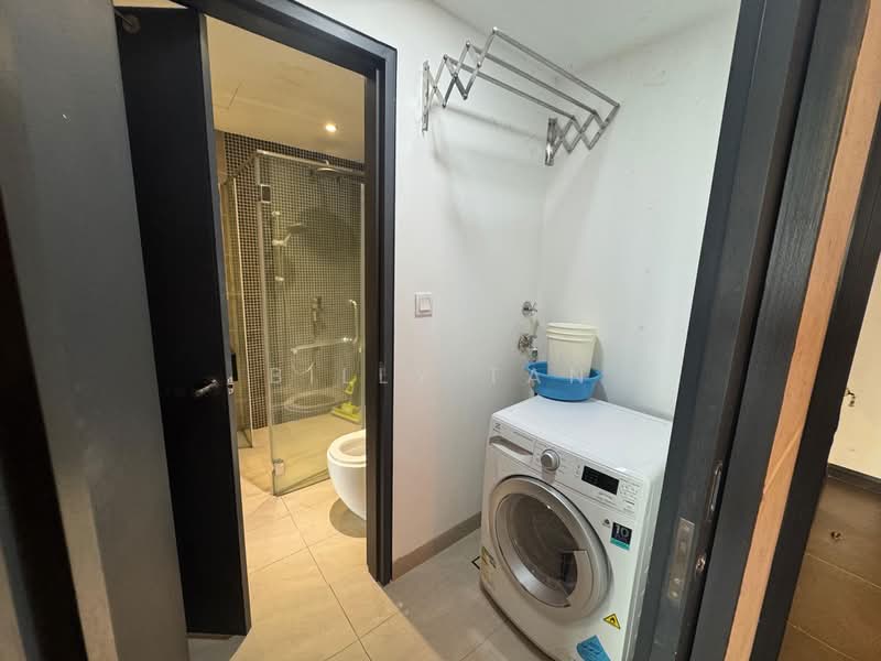 Apartment for Sale at V Residence Suites @ Sunway Velocity - Billy Tan - Bathroom - PropertyGuru.com.my