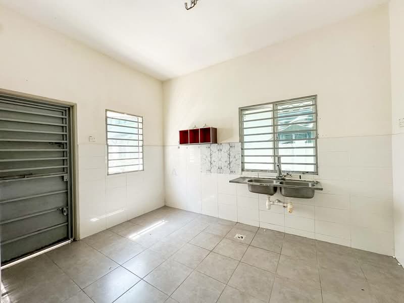 Semi-Detached House for Sale in Taman Tasik Semenyih (Semenyih) - Azira Ahmad - PropertyGuru.com.my