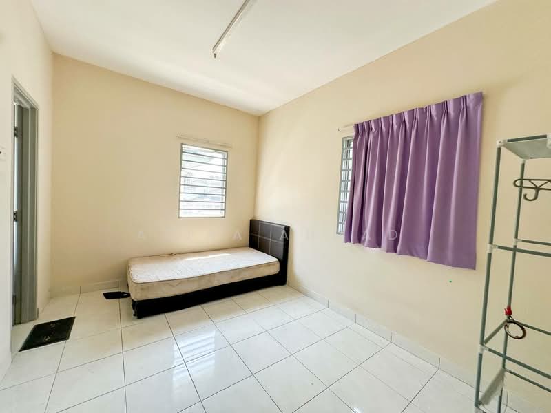 Semi-Detached House for Sale in Taman Tasik Semenyih (Semenyih) - Azira Ahmad - PropertyGuru.com.my
