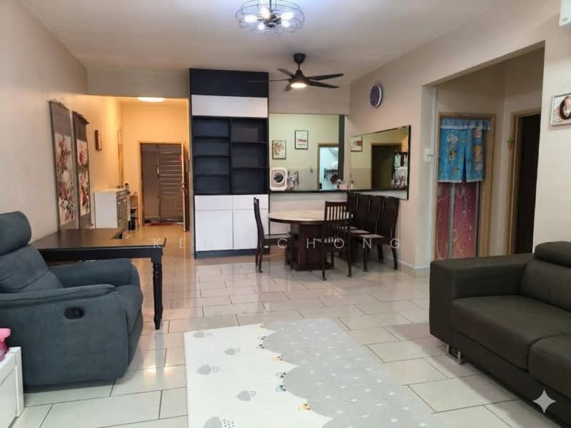 Kondominium untuk Dijual di Aman Heights Condominium - Kent Chong - Living Room - PropertyGuru.com.my