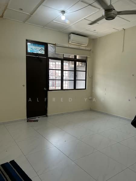 Rumah Teres 2 Tingkat untuk Disewa di Permas Jaya (Johor) - Alfred Yap - Interior - PropertyGuru.com.my