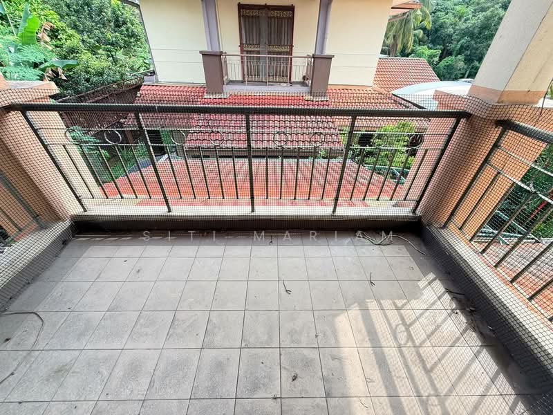 Semi-Detached House for Sale in Taman Setia 2 (Balakong) - Siti Mariam - Balcony - PropertyGuru.com.my