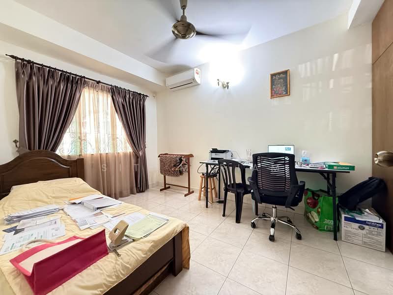 Semi-Detached House for Sale in Taman Setia 2 (Balakong) - Siti Mariam - Bedroom - PropertyGuru.com.my