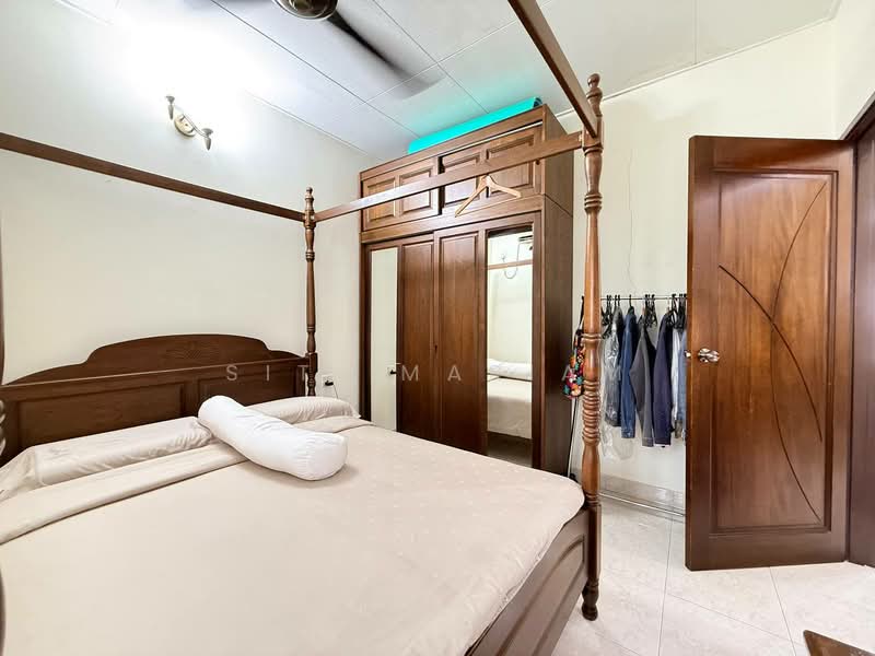 Semi-Detached House for Sale in Taman Setia 2 (Balakong) - Siti Mariam - Bedroom - PropertyGuru.com.my