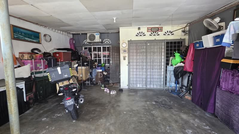 Terraced House for Sale in Batu 9 (Cheras) - Ahmad Zawawi Hashim - Entrance - PropertyGuru.com.my