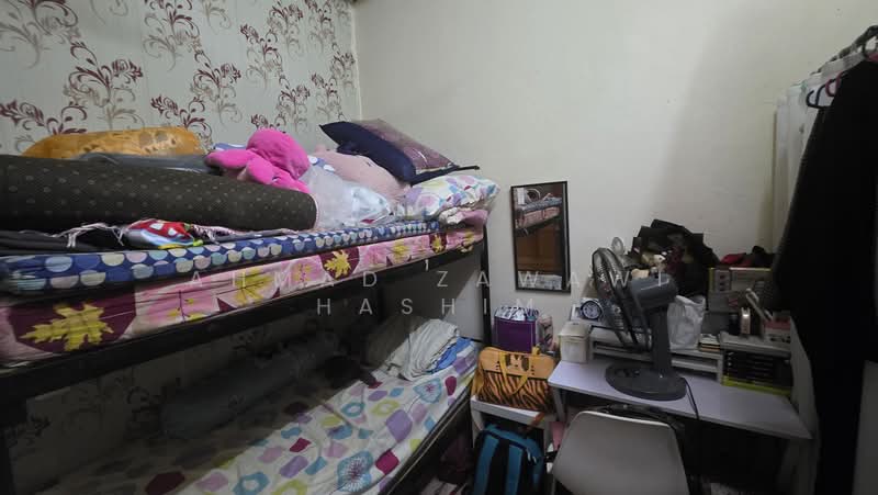 Terraced House for Sale in Batu 9 (Cheras) - Ahmad Zawawi Hashim - Bedroom - PropertyGuru.com.my