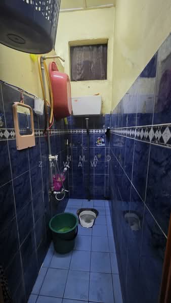 Terraced House for Sale in Batu 9 (Cheras) - Ahmad Zawawi Hashim - Bathroom - PropertyGuru.com.my