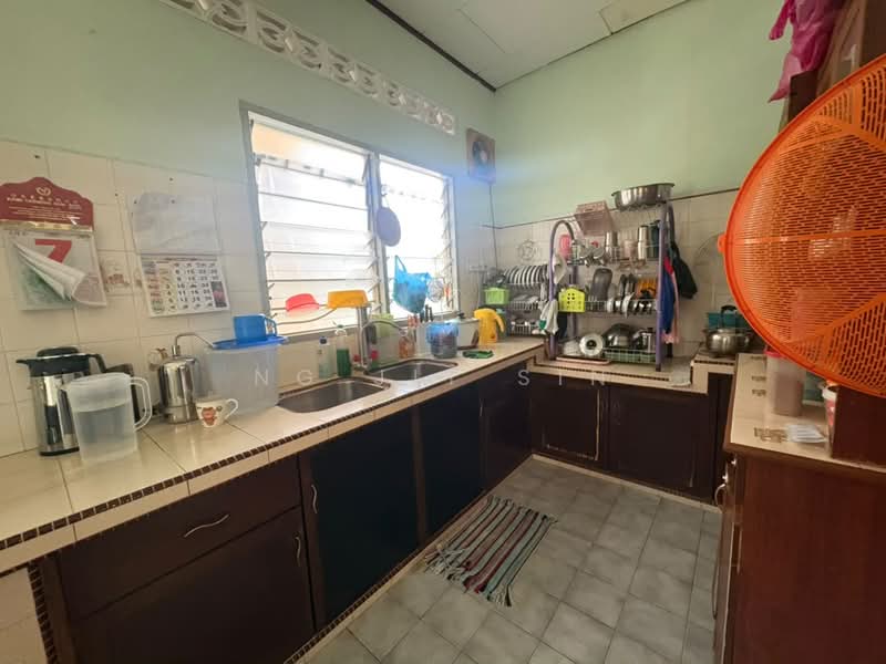 Rumah Berkembar untuk Dijual di Taman Sri Genting (Balik Pulau) - Ng Jit Sin - Kitchen - PropertyGuru.com.my