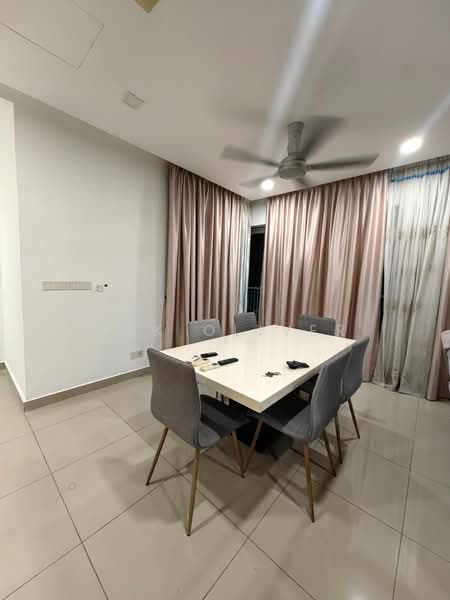 Condominium for Sale at KM1 East - Mak Oliver - Dining Room - PropertyGuru.com.my