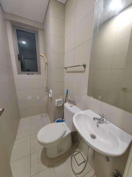 Condominium for Sale at KM1 East - Mak Oliver - Bathroom - PropertyGuru.com.my